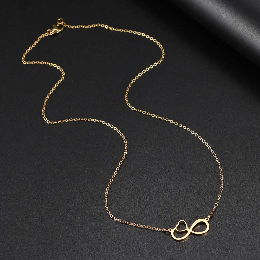 Collar Colgante para Mujer Símbolo Infinito y Corazón oro