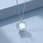 Collar con Colgante de Fertilidad con Piedra de Luna de Circonio