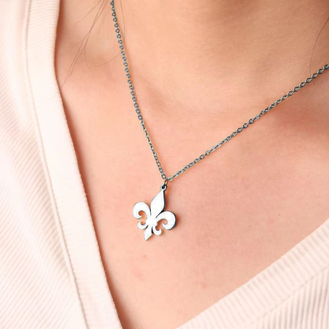 Collar y Colgante Flor de Lis