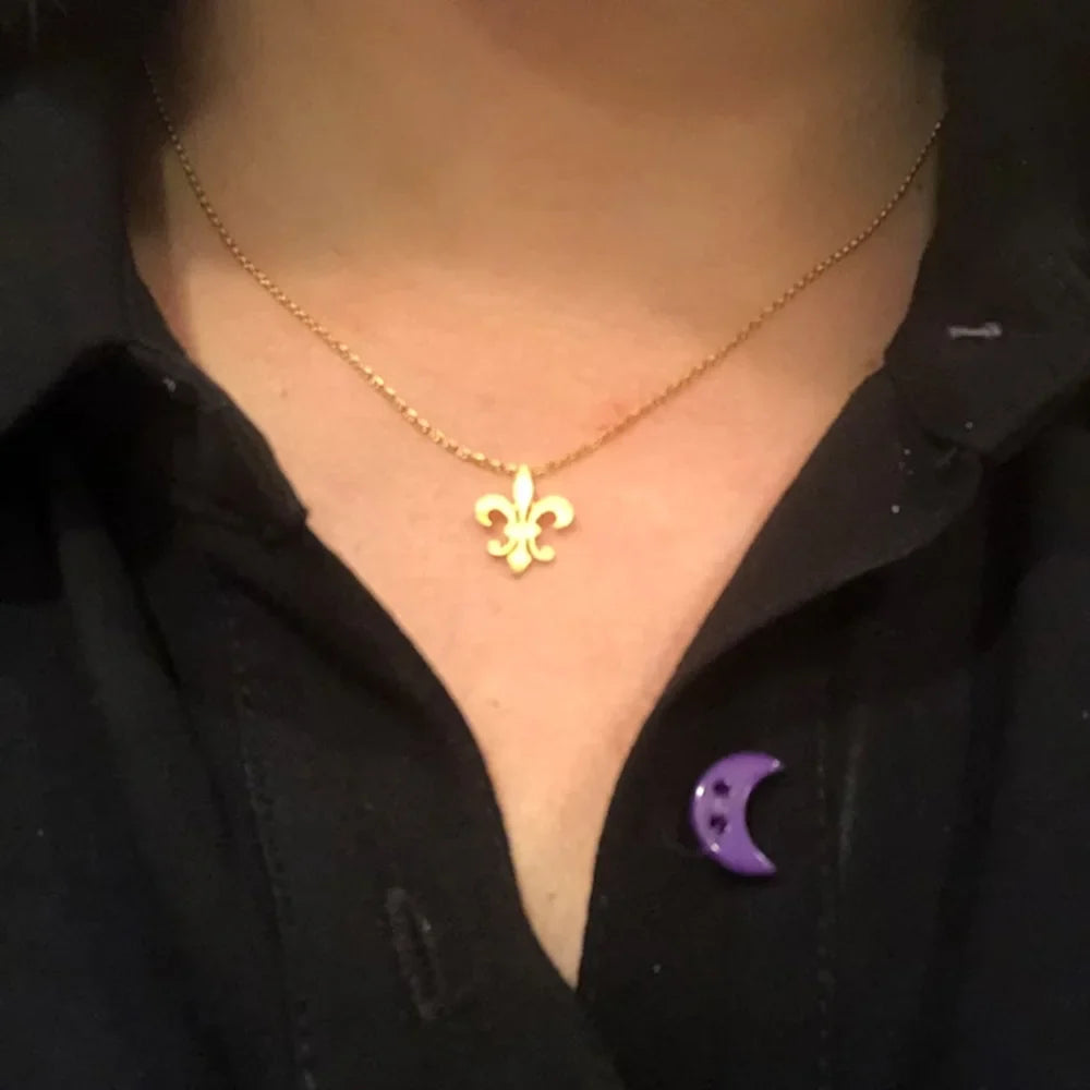 Collar y Colgante Flor de Lis Hombre Mujer oro