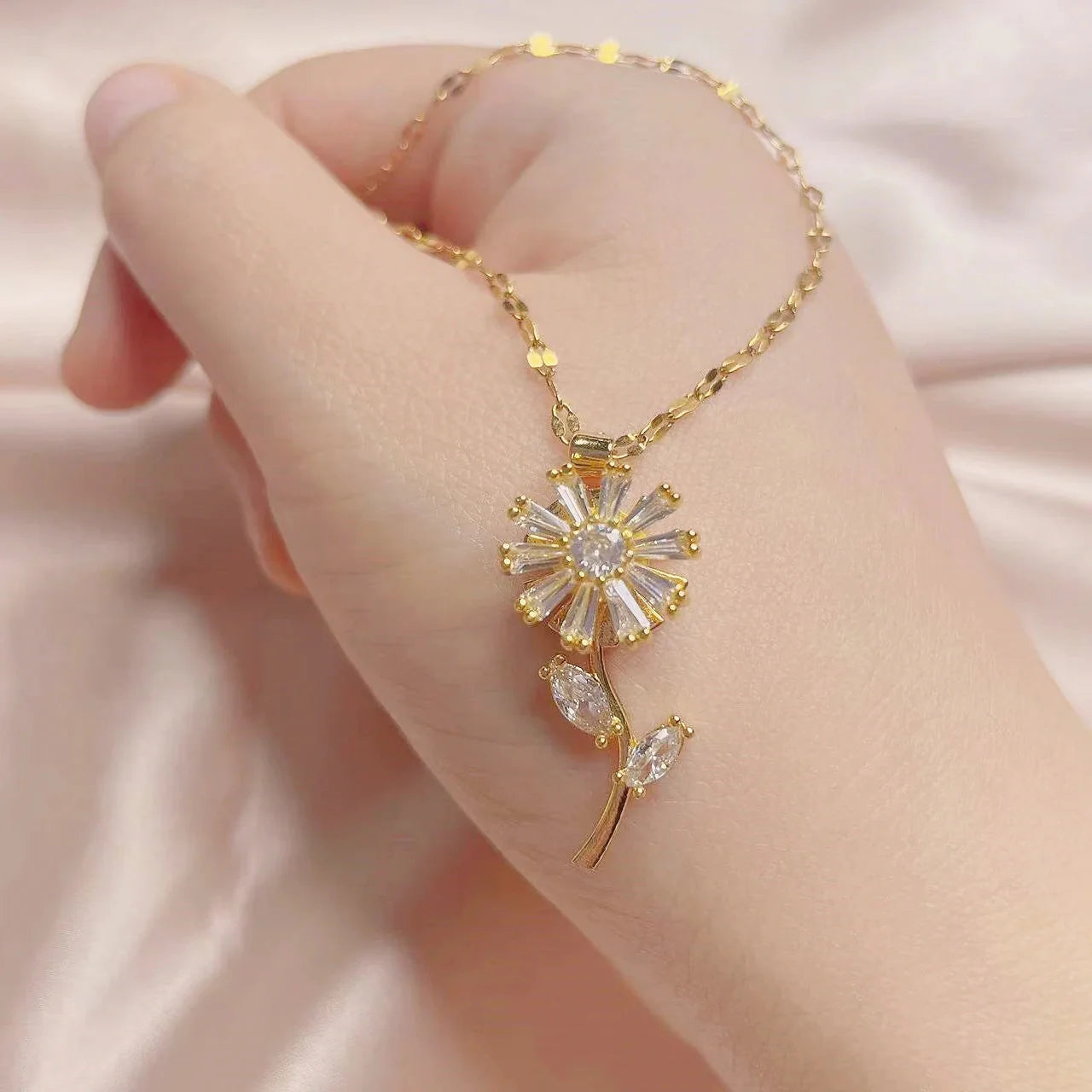 Collar Colgante Flor de Girasol Giratoria Antiestrés oro