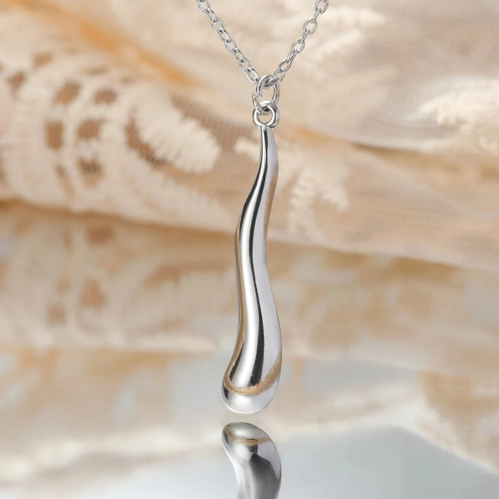 Collar con Colgante de Gota de Agua Asimétrica en plata