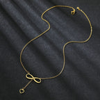 Collar con colgante de infinito y corazón en oro