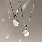 Collar con colgante de piedra de luna para mujer