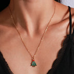 Collar con Colgante de Árbol de Navidad Nevado