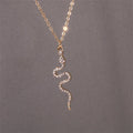 Collar con Colgante de Serpiente con Circonitas dorado 