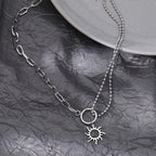 Collar con colgante de sol asimétrico plata