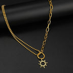 Collar con colgante de sol asimétrico oro