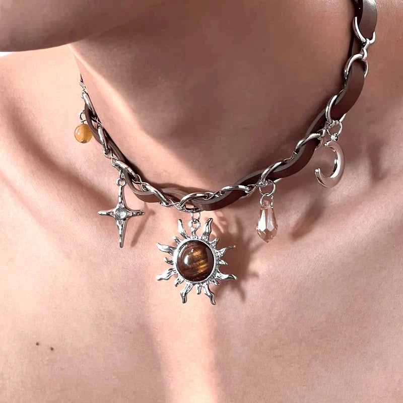 Collar con Colgante de Sol con Cristal de Estilo Punk