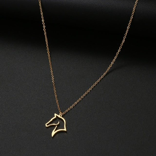 Collar con Colgante de Cabeza de Caballo Minimalista en oro