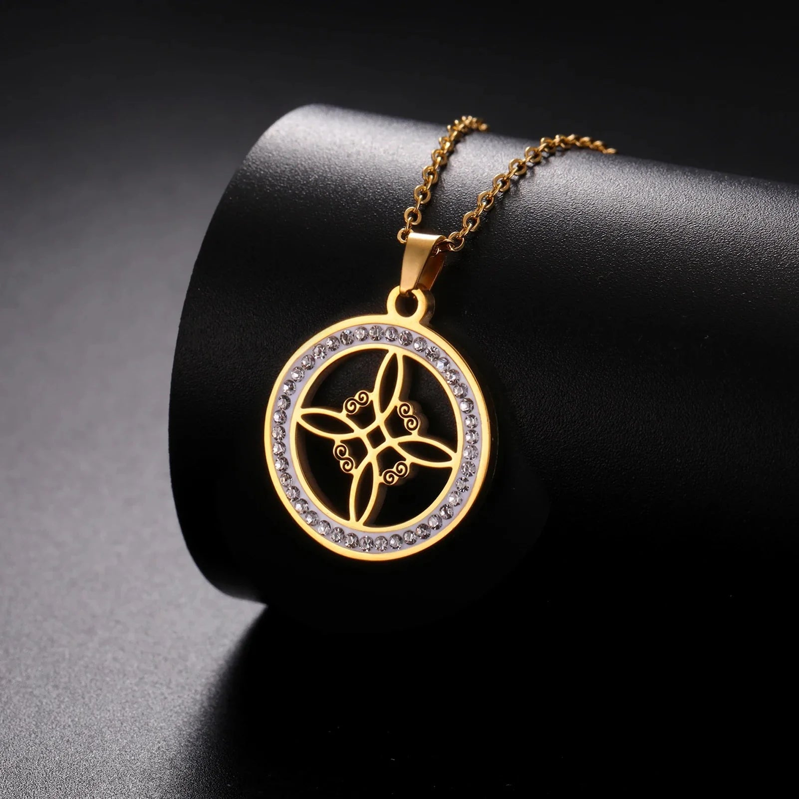 Collar Colgante Wicca Nudo de Bruja Amuleto de Protección oro