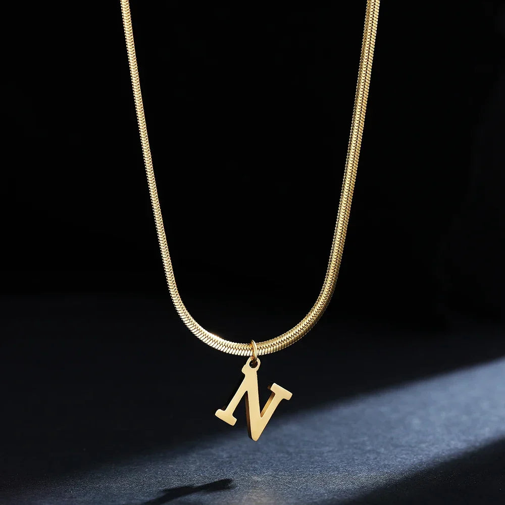 Collar gargantilla para mujer con dije inicial n