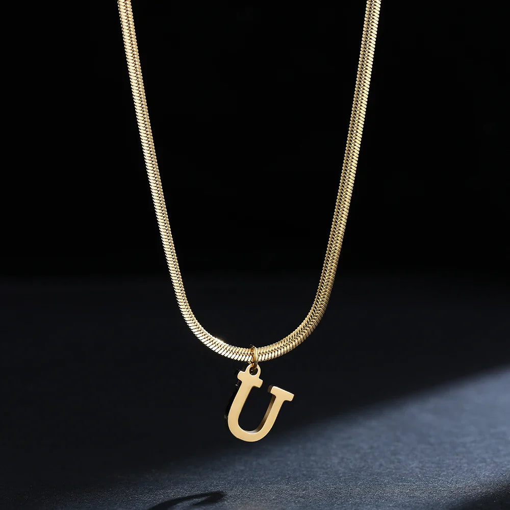 Collar gargantilla para mujer con dije inicial u