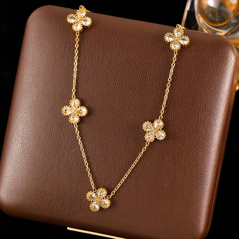 Collar Gargantilla con Colgantes de Trébol de 4 Hojas