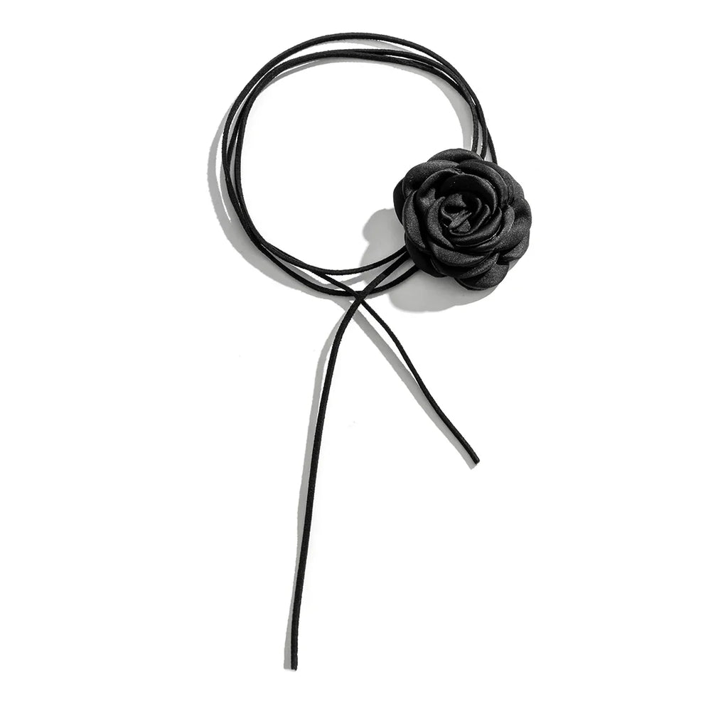Collar Gargantilla Elegante Colgante Gran Flor de Rosa negra 1