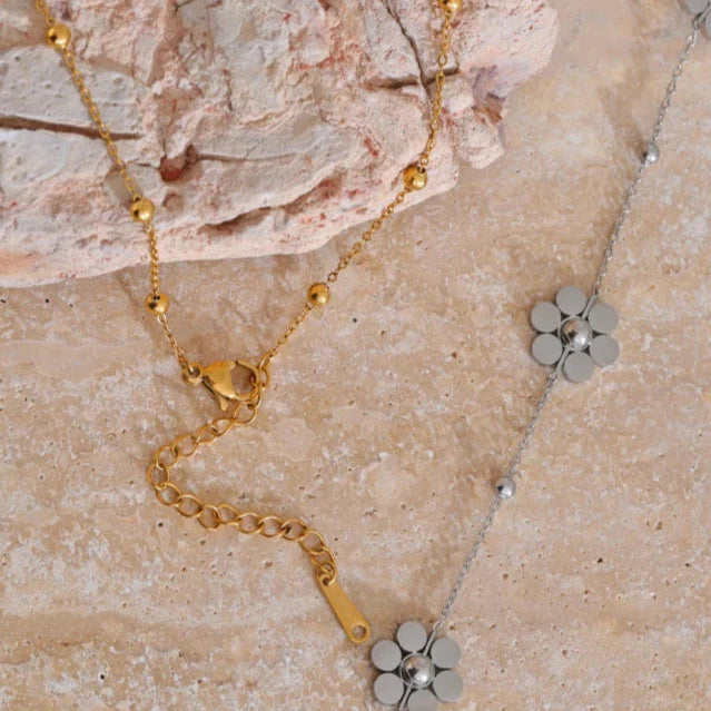Collar Gargantilla con Colgante de Flores en plata