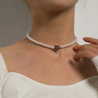 Collar Gargantilla Colgante Flor blanca y plata
