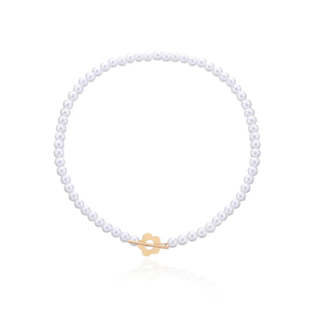 Collar Gargantilla Colgante Flor blanca y oro