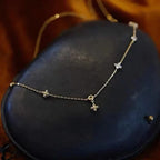 Collar Gargantilla con Colgante de Flor en Circonio plateado