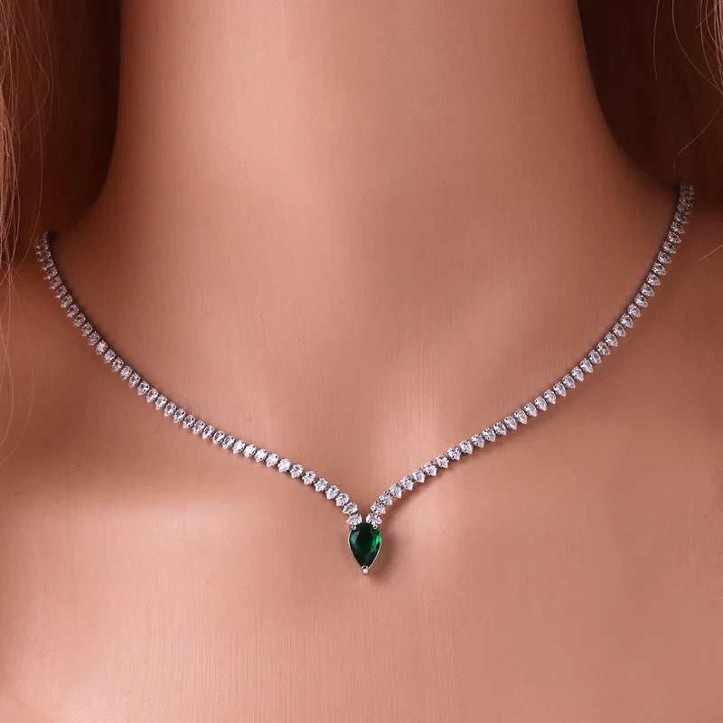Encantador Collar Gargantilla con Colgante de Gota de Agua y Circonia en plata y verde