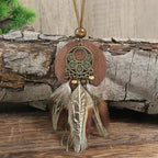 Collar estilo bohemio con colgante de pluma