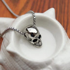 Collar Cabeza de Calavera de Plata