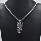 Collar Cabeza de Calavera con Corona