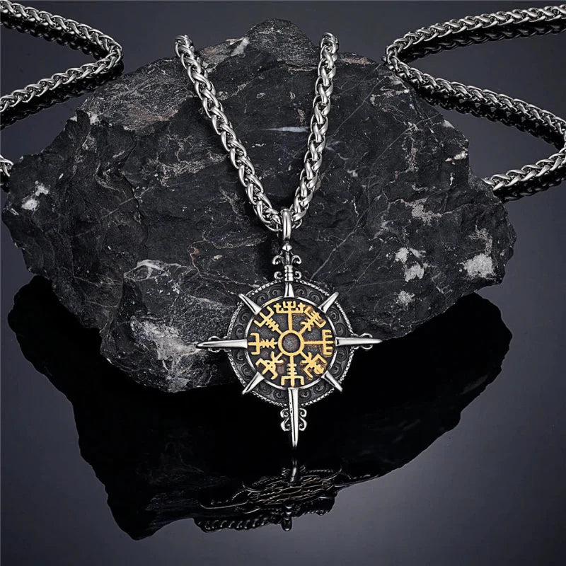 Collar Vikingo con Colgante Brújula Vegvisir en oro
