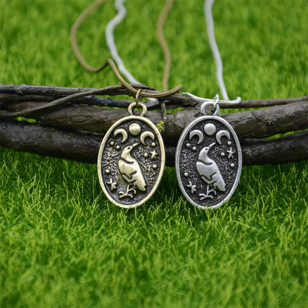 Collar Vikingo con Colgante Cuervo de Odín tipo 2