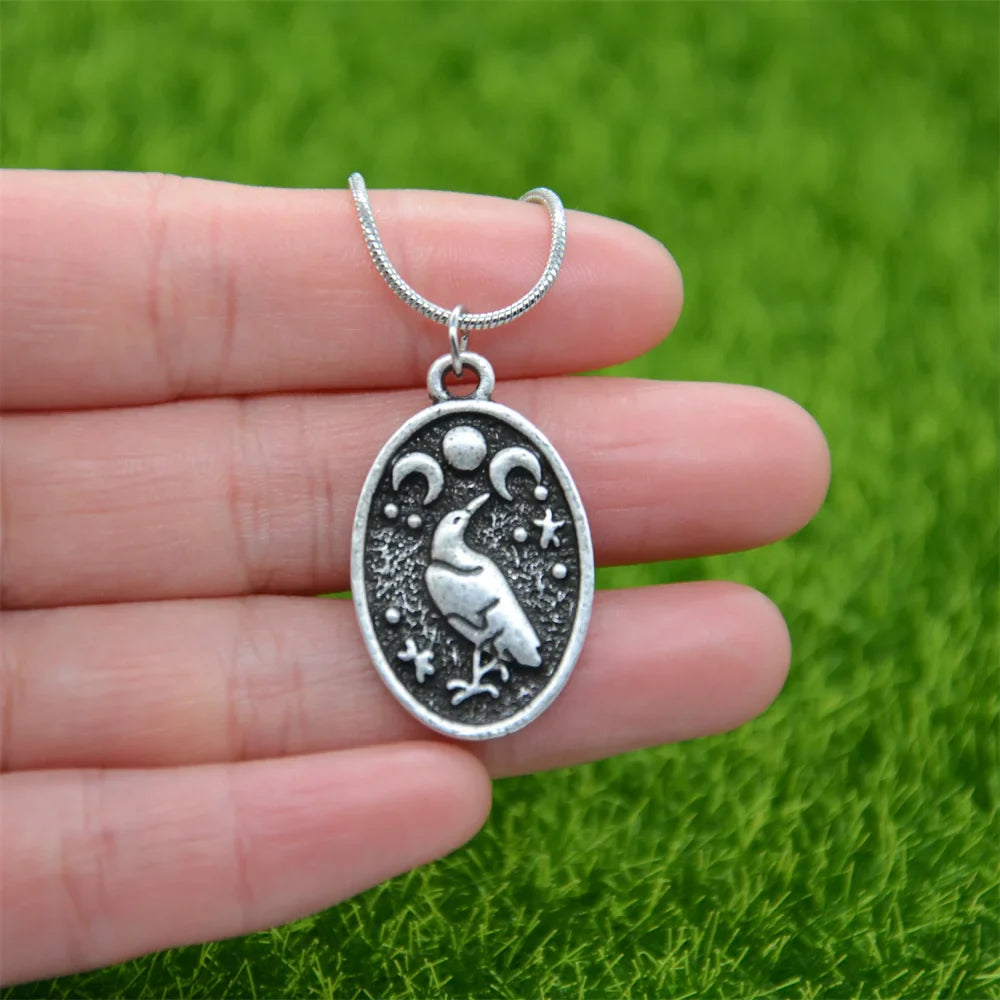 Collar Vikingo con Colgante Cuervo de Odín tipo 2