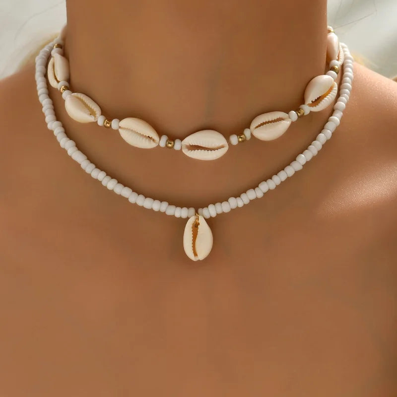 Doble collar de concha cauri blanco