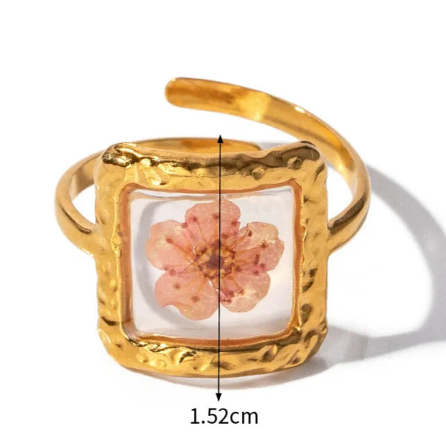 Anillo Grande con Flor en Marco Transparente