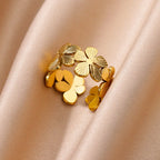 Anillo Grande con Flores de 5 Pétalos Dorados