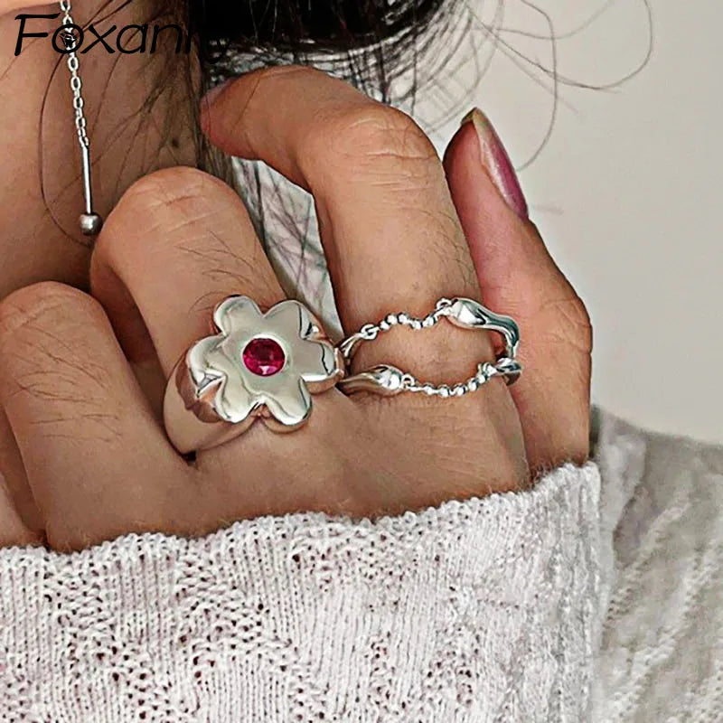 Anillo Grande Flor y Circonio