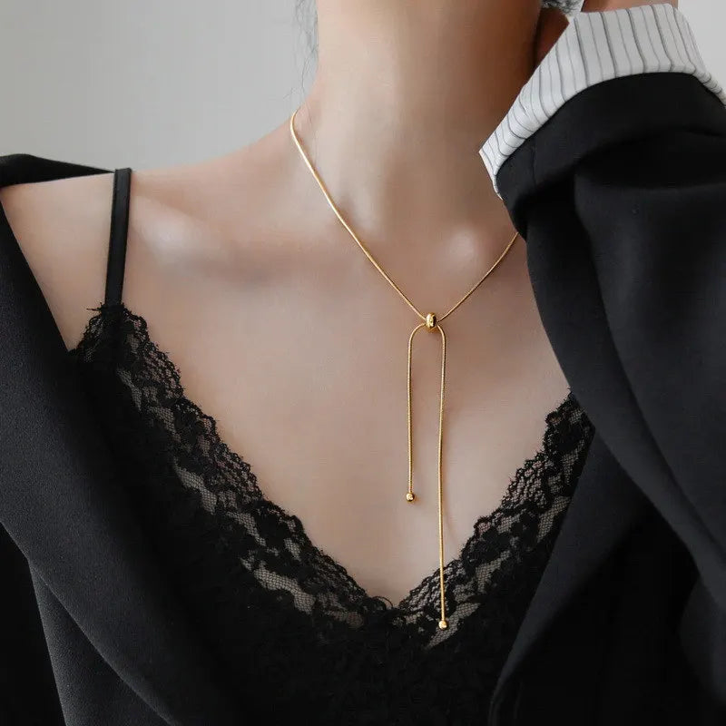 Collar Largo De Escote