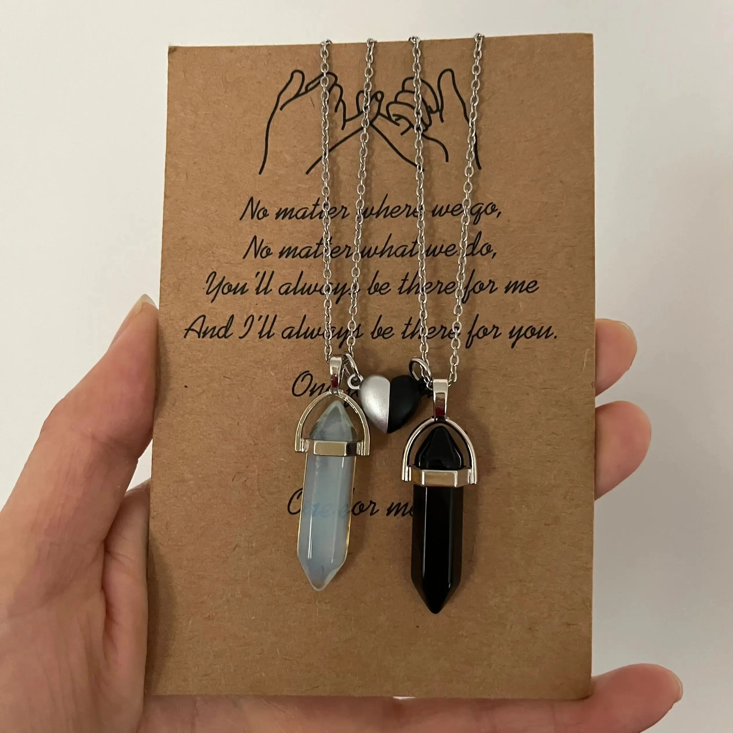 Juego de 2 Collares con Colgante de Piedra para Pareja blanco y negro 1