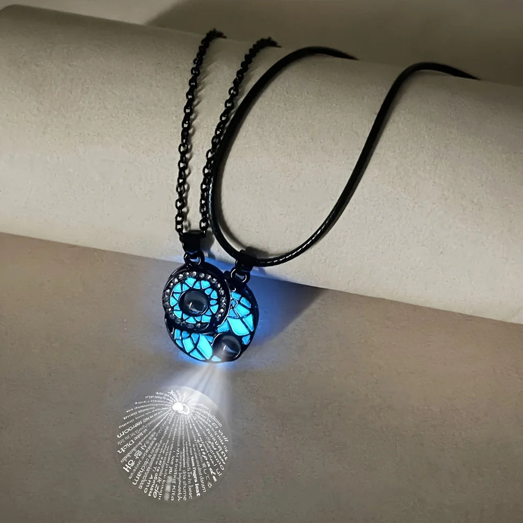 Juego de 2 Collares con Colgante Luminoso de Luna o Sol para Pareja