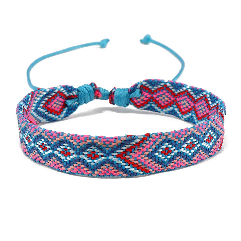 Set de 8 pulseras brasileñas con motivos geométricos