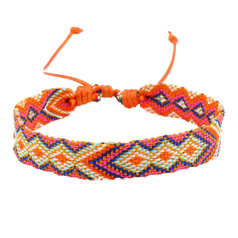 Set de 8 pulseras brasileñas con motivos geométricos