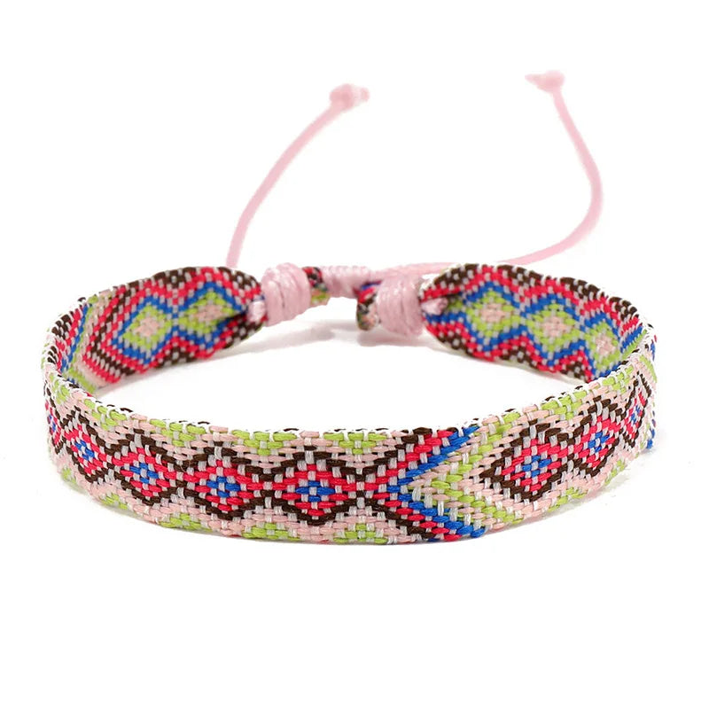 Set de 8 pulseras brasileñas con motivos geométricos