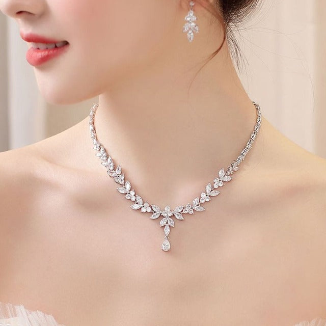 Juego de Collar y Aretes de Boda en Plata