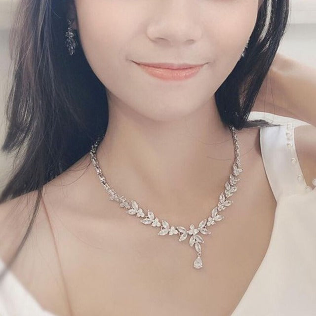 Juego de Collar y Aretes de Boda en Plata