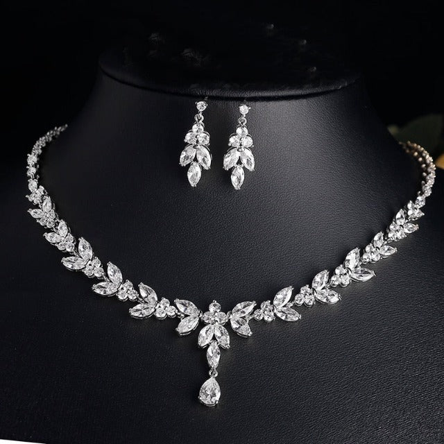 Juego de Collar y Aretes de Boda en Plata