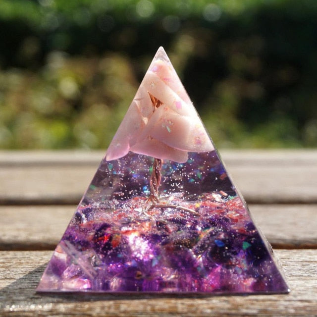 Pirámide Orgonita Protección & Meditación violeta