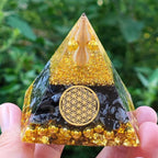 Pirámide Orgonita Protección & Meditación flor de la vida dorada
