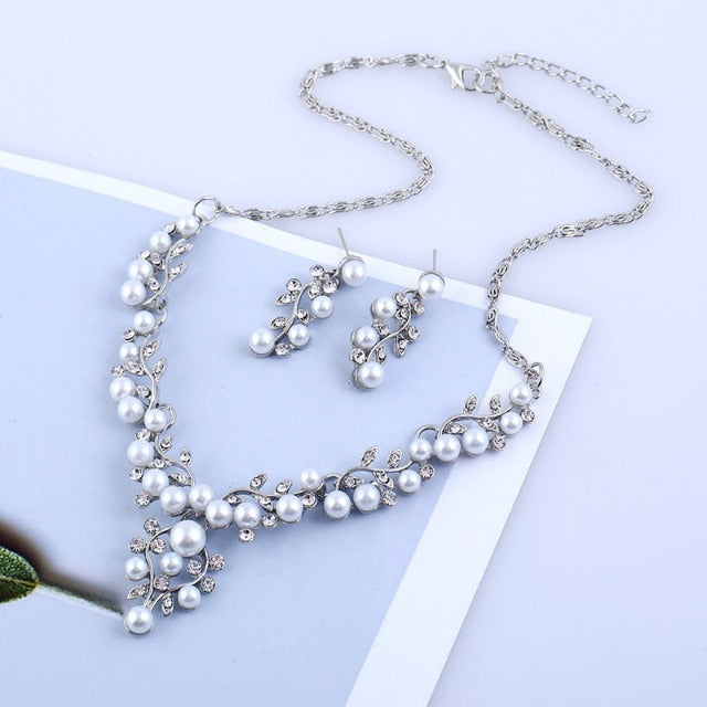 Conjunto de Collar y Pendientes de Boda con Perlas